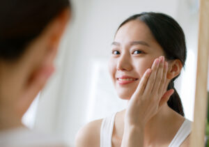 10 Beauty Tips for Glowing Skin – Expert Advice